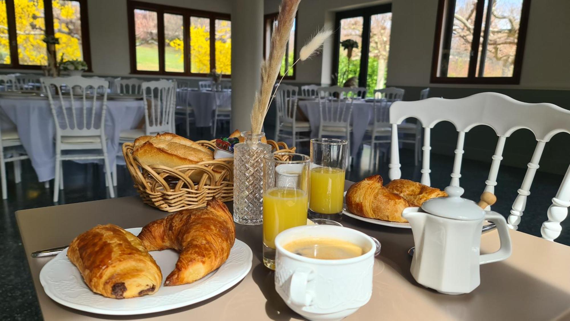 ホテル Angeprovence Saint-Étienne-les-Orgues エクステリア 写真