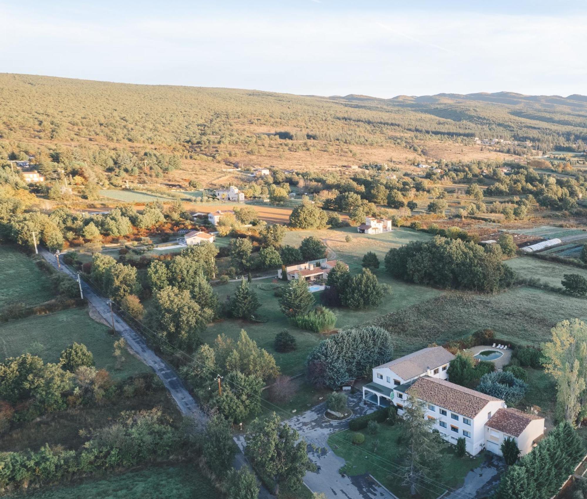 ホテル Angeprovence Saint-Étienne-les-Orgues エクステリア 写真